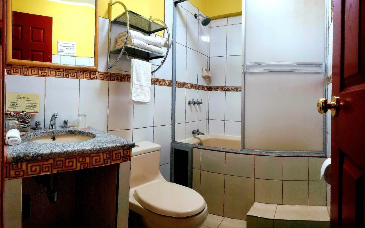 Morales Guest House 와라스 외부 사진